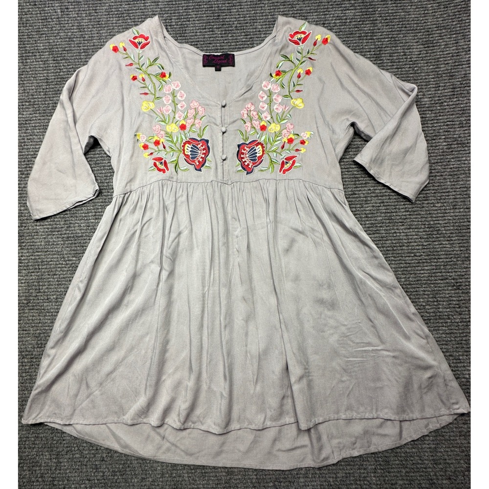 Cowgirl Legend Tunic Women Medium Gray Embroider Floral V-Neck 3/4 Sleeve Rayon